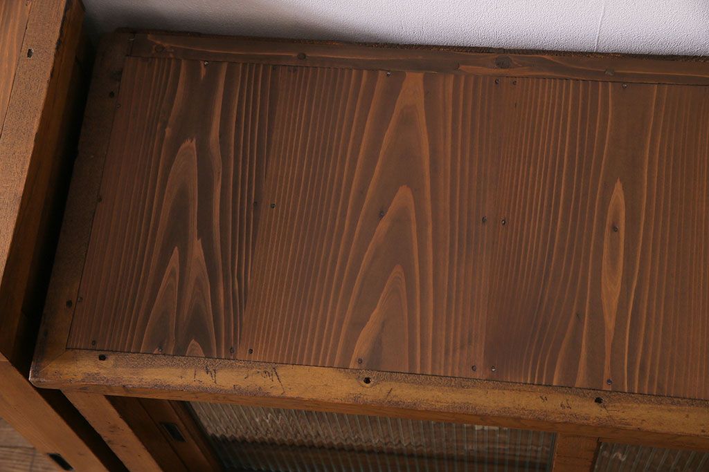 レトロ家具　昭和初期　モールガラス　味わい深いレトロな佇まいの重ね戸棚(収納棚)