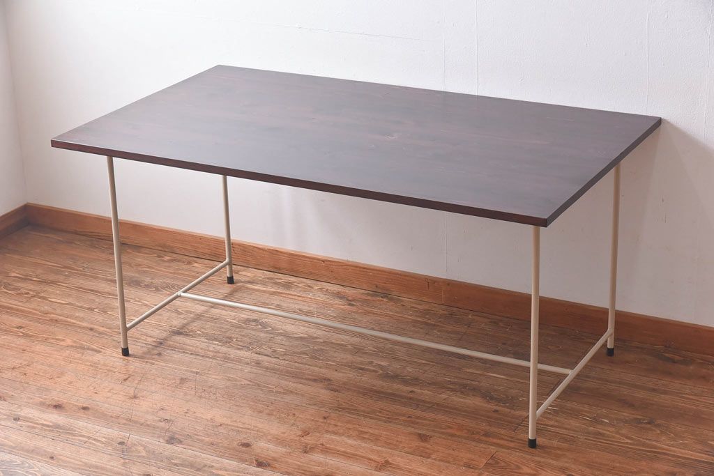 ラフジュ工房オリジナル　すっきりとした鉄脚が魅力的なペイントテーブル(ダイニングテーブル、作業台)(2)