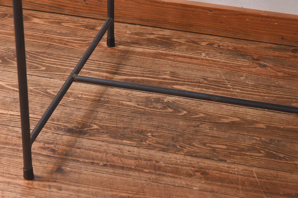 ラフジュ工房オリジナル　細身の脚が格好良い鉄脚テーブル(ダイニングテーブル、作業台)(2)