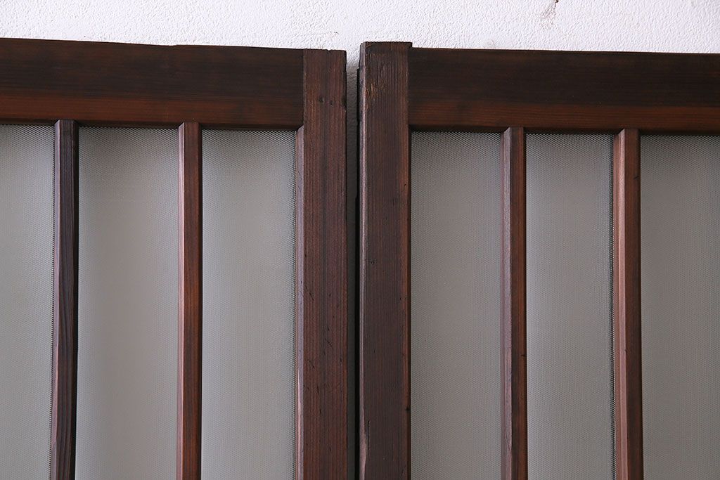 昭和中期　落ち着いた和の雰囲気を感じられる格子ガラス戸(引き戸、建具)4枚セット