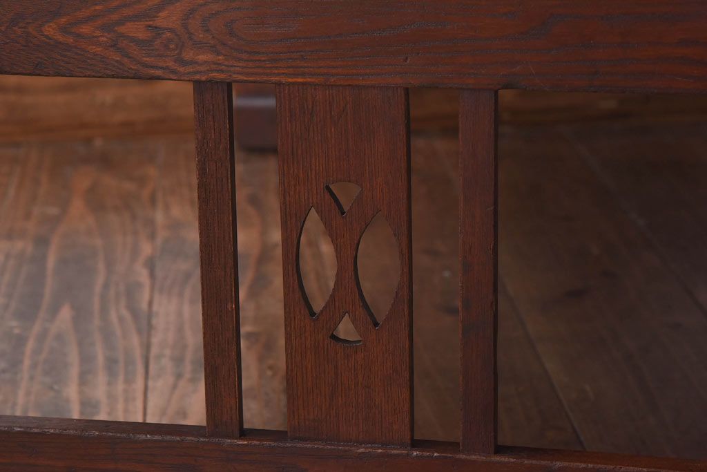 アンティーク家具　大正ロマン　栓材　透かし彫りが和の雰囲気を漂わせる文机(ローテーブル)