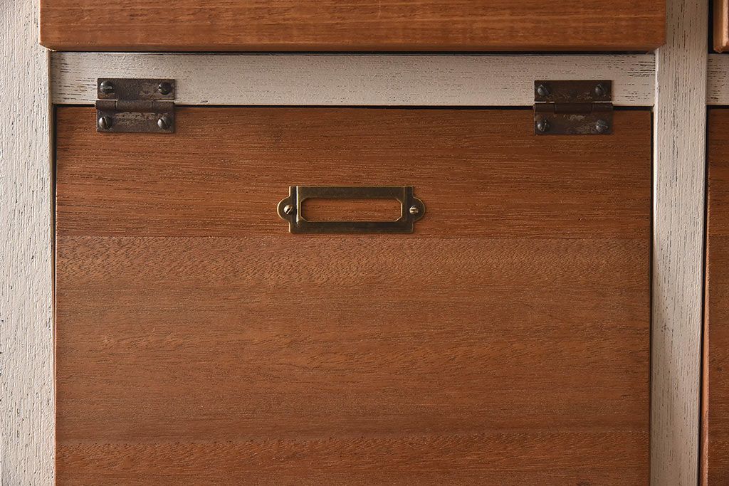 ペイント家具　ラフジュ工房オリジナル　5×4　白いペイントのパタパタマス目棚(戸棚、下駄箱)