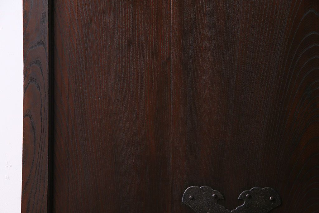 和製アンティーク　希少品!　総ケヤキ材　和の趣を味わえる小さな蔵戸(引き戸、建具、玄関戸)