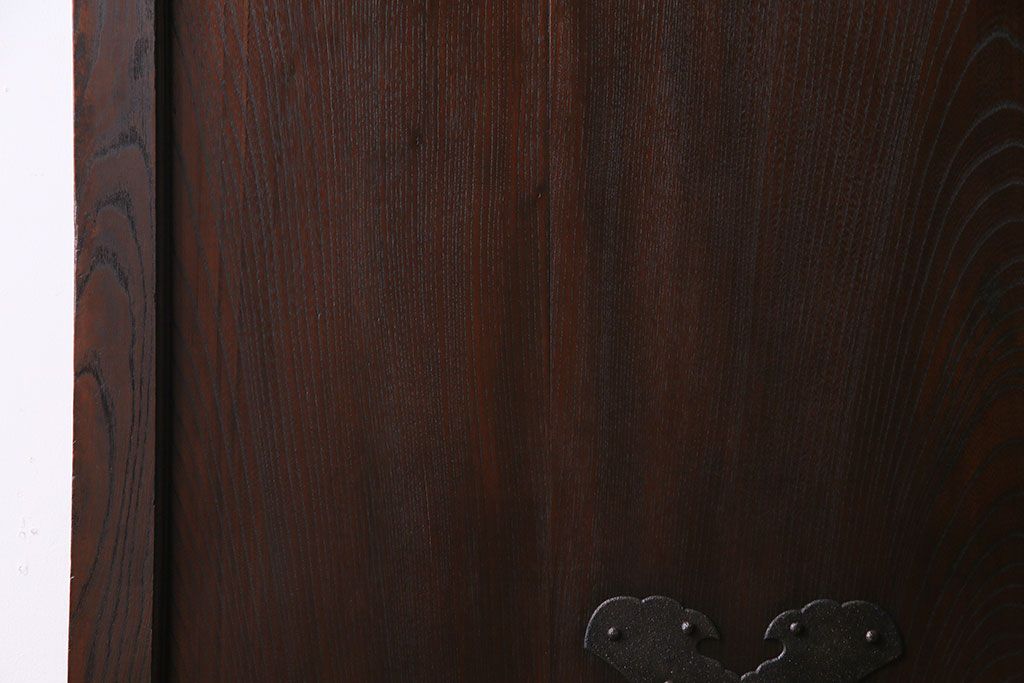 和製アンティーク　希少品!　総ケヤキ材　和の趣を味わえる小さな蔵戸(引き戸、建具、玄関戸)