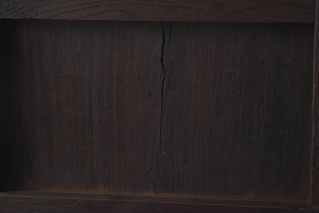 ジャンク品　総ケヤキ材　渋さを醸し出す古い門扉のくぐり扉(建具、ドア)