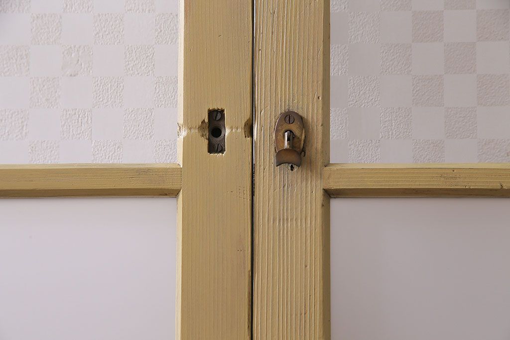 ペイント建具 当店オリジナルガラス レトロな雰囲気が魅力の