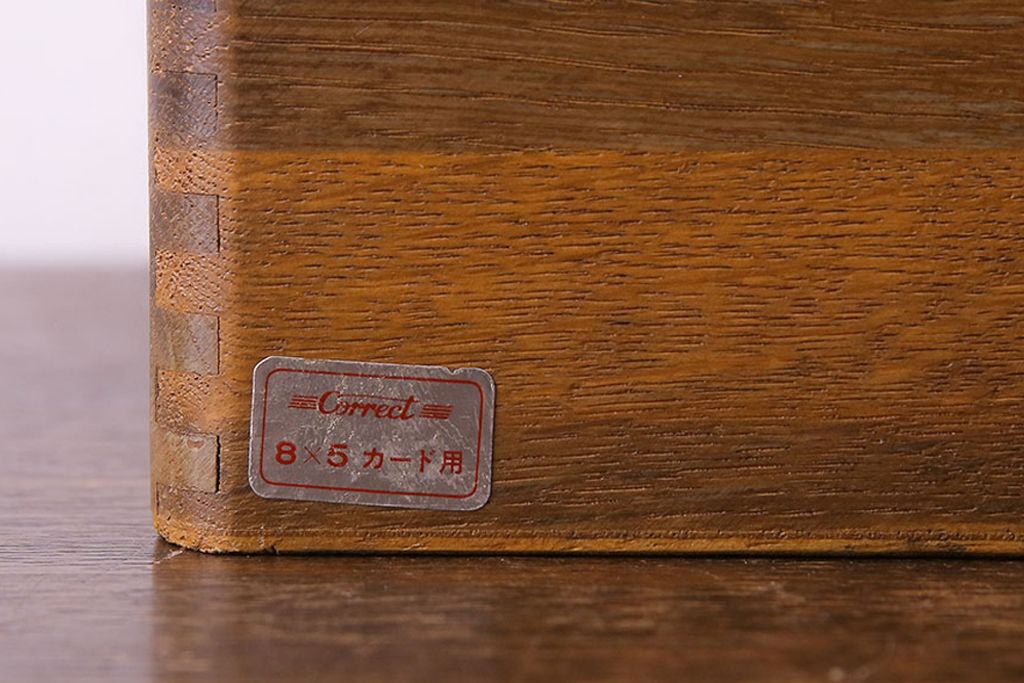 アンティーク雑貨　ナラ材製　昔懐かしい雰囲気が漂うシンプルな薬箱(木箱、救急箱、小物入れ)