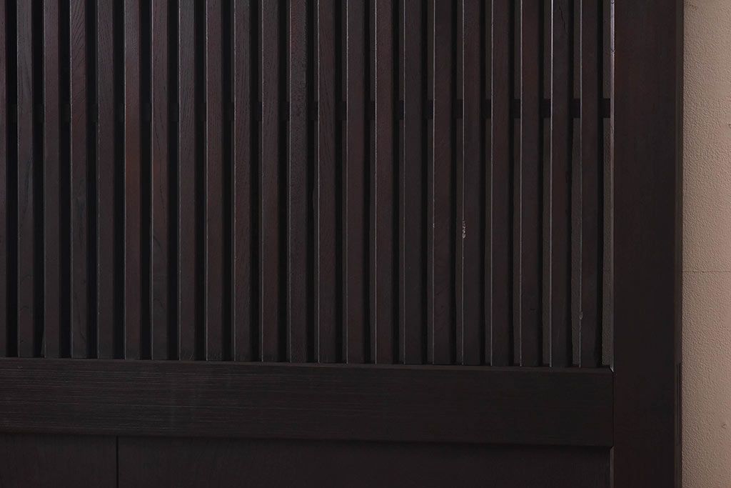 和製アンティーク　総ケヤキ材　重厚感ある佇まいが魅力の蔵戸(建具、引き戸、玄関戸)