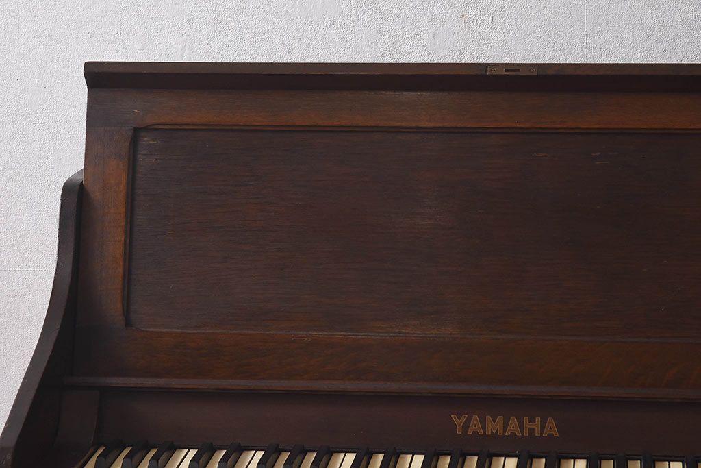 アンティーク雑貨　ジャンク品　YAMAHA(ヤマハ、日本楽器)　ナラ材　レトロな雰囲気満載のリードオルガン(楽器)