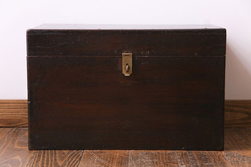 アンティーク雑貨　昭和レトロ　たっぷり収納できる蓋付き木箱(収納箱、薬箱、ツールボックス)