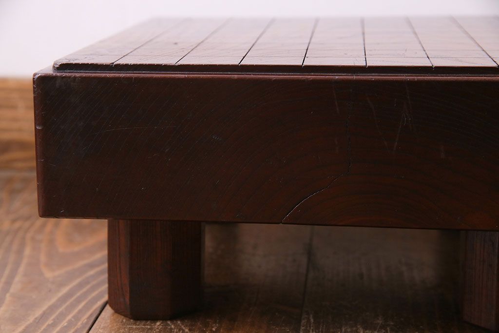 アンティーク雑貨　和製アンティーク　極厚!はっきりとした木目が印象的な総ケヤキ材の将棋盤(飾り台)