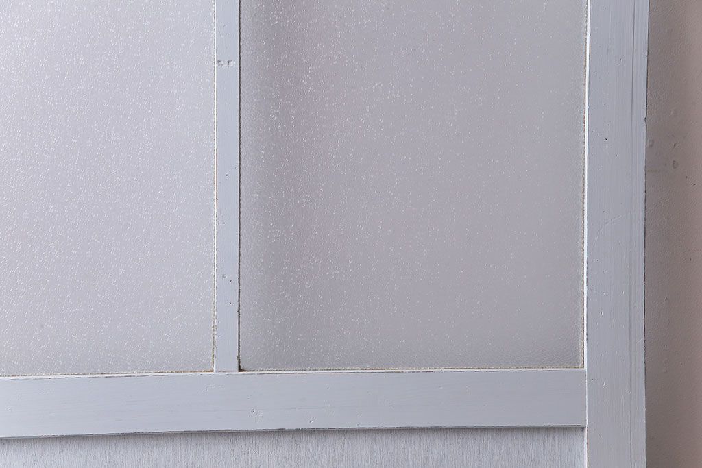 ペイント建具　シャビーな雰囲気が魅力的なダイヤガラス入りの引き戸1枚(ガラス戸、仕切り戸)