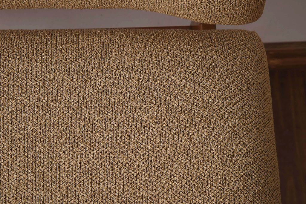 ヴィンテージ家具　北欧ビンテージ　ブナ材　ナチュラルカラーが柔らかな雰囲気のクッションスツール(スツール、椅子)
