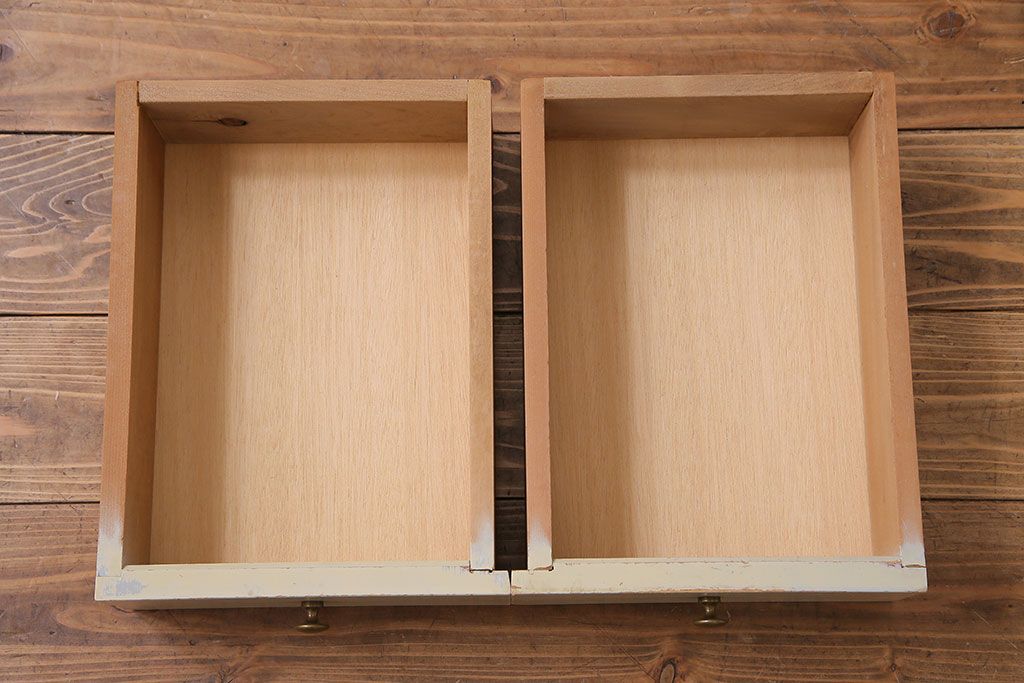 ペイント家具　シャビーでレトロなデンタルキャビネット(収納棚)