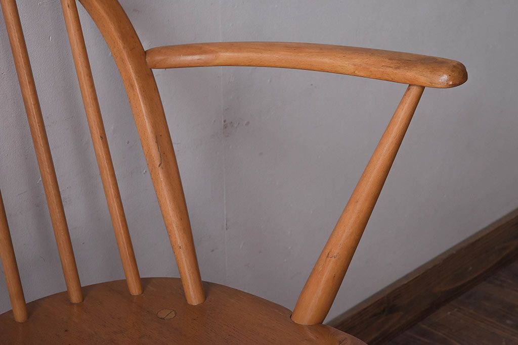 イギリス家具　ERCOL(アーコール) ローバック　ウィンザーアームチェア(ダイニングチェア)