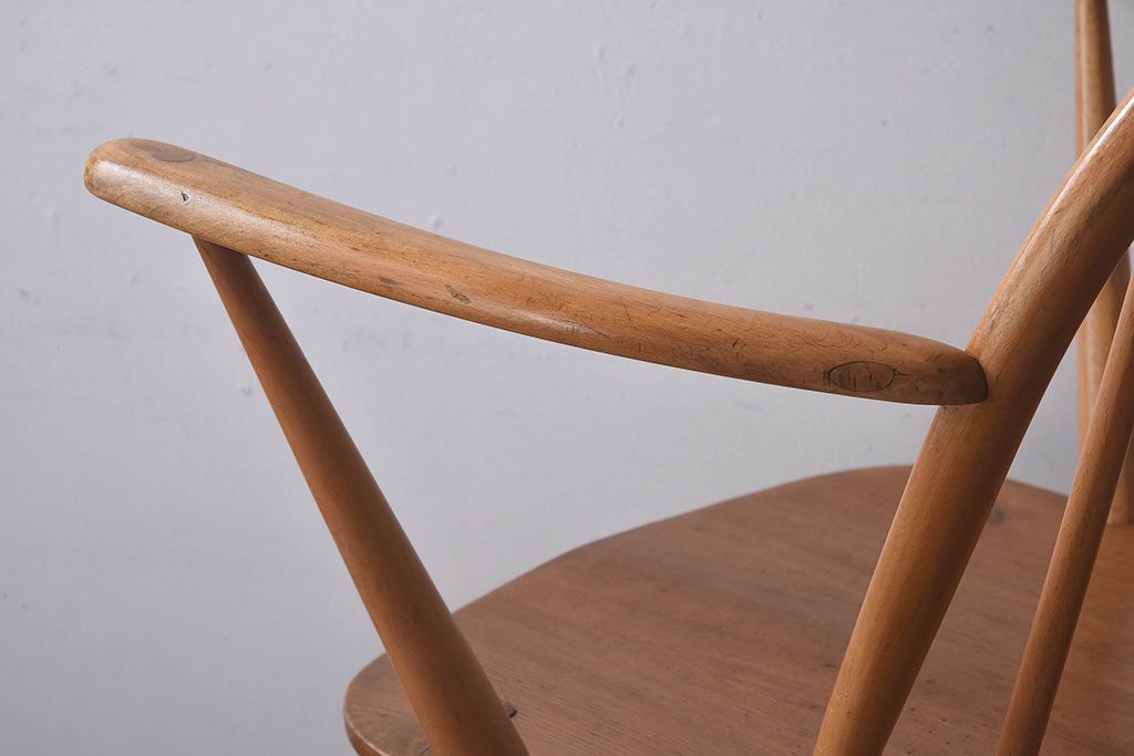 イギリス家具　ERCOL(アーコール) ローバック　ウィンザーアームチェア(ダイニングチェア)
