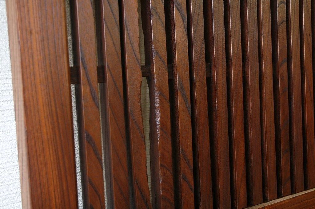 極上美品!古い欅材の重厚な格子蔵戸(玄関戸)