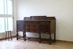 アンティーク家具　イギリスワーリングギロー社製サイドボード
