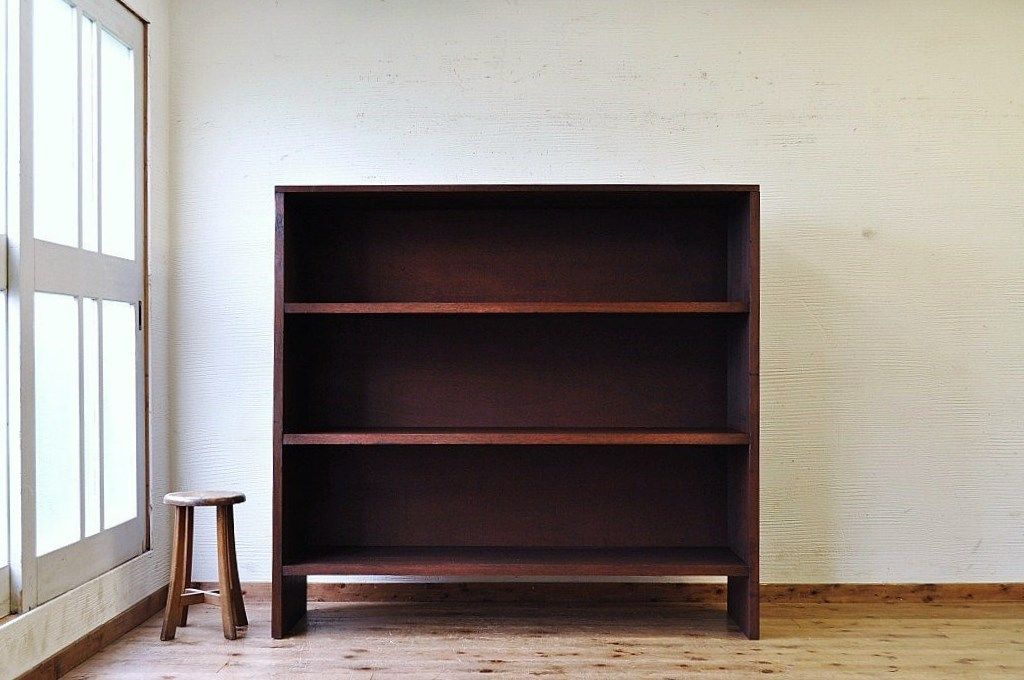 アンティーク家具　特大!古い木の重厚な飾り棚