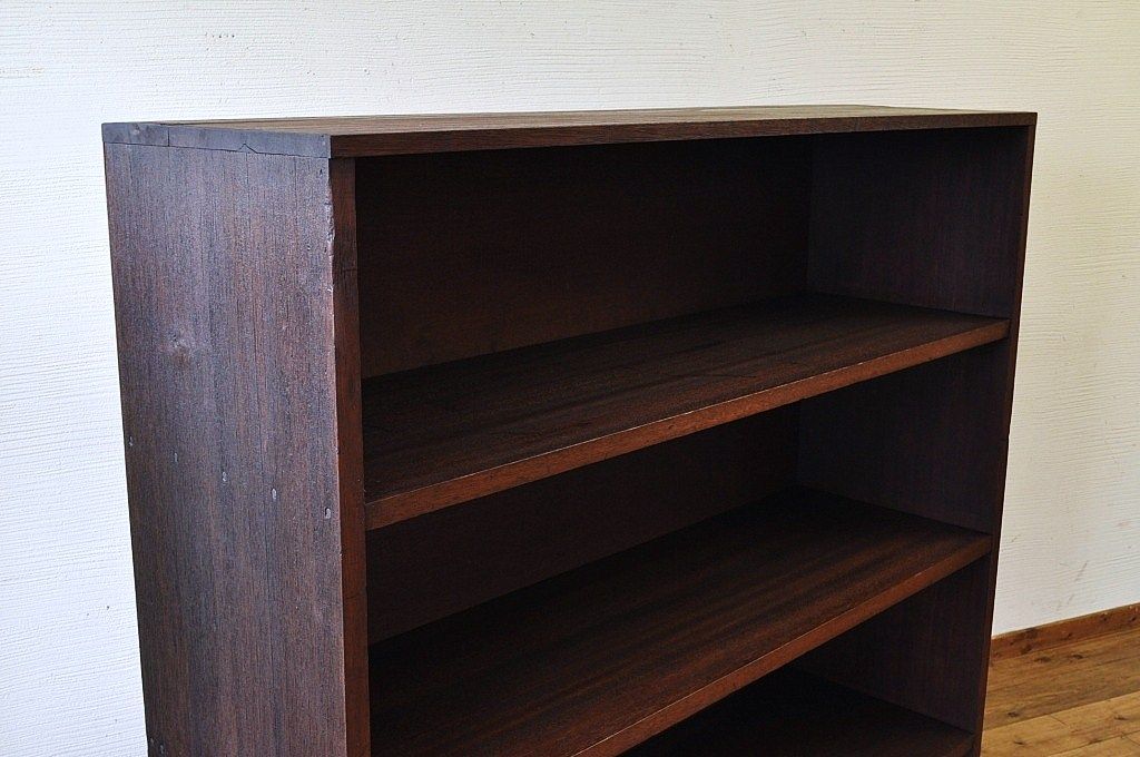 アンティーク家具　特大!古い木の重厚な飾り棚