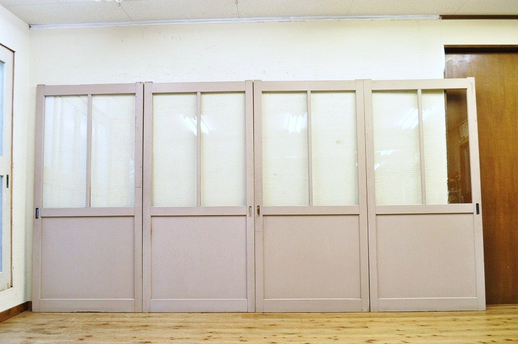 ペンキの剥げたレトロなガラス戸4枚セット