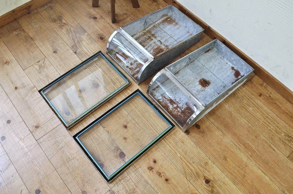 アンティーク家具　古い駄菓子屋のブリキガラスケース2個(2)