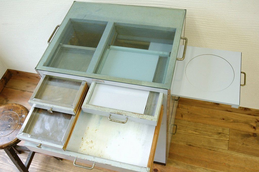 アンティーク家具　珍品!古い歯医者のデンタルキャビネット　