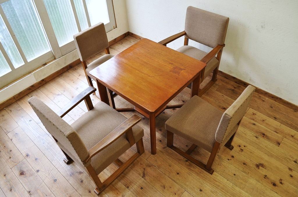 レトロ家具　古いナラ材のレトロなテーブル