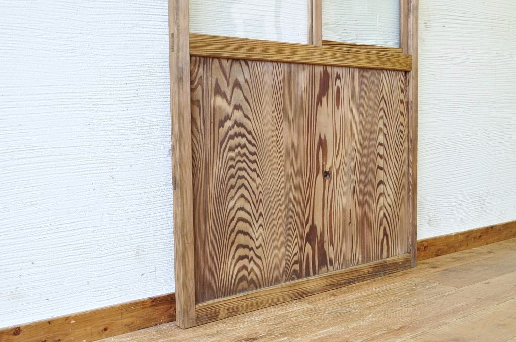 和製アンティーク　古い木味の小窓付き引き戸