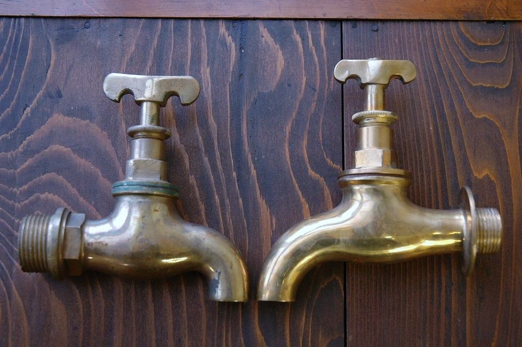 アンティーク雑貨　未使用品!重厚な真鍮の蛇口