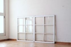 レトロ　古い学校のペンキの剥げた引き戸2枚セット2(窓)