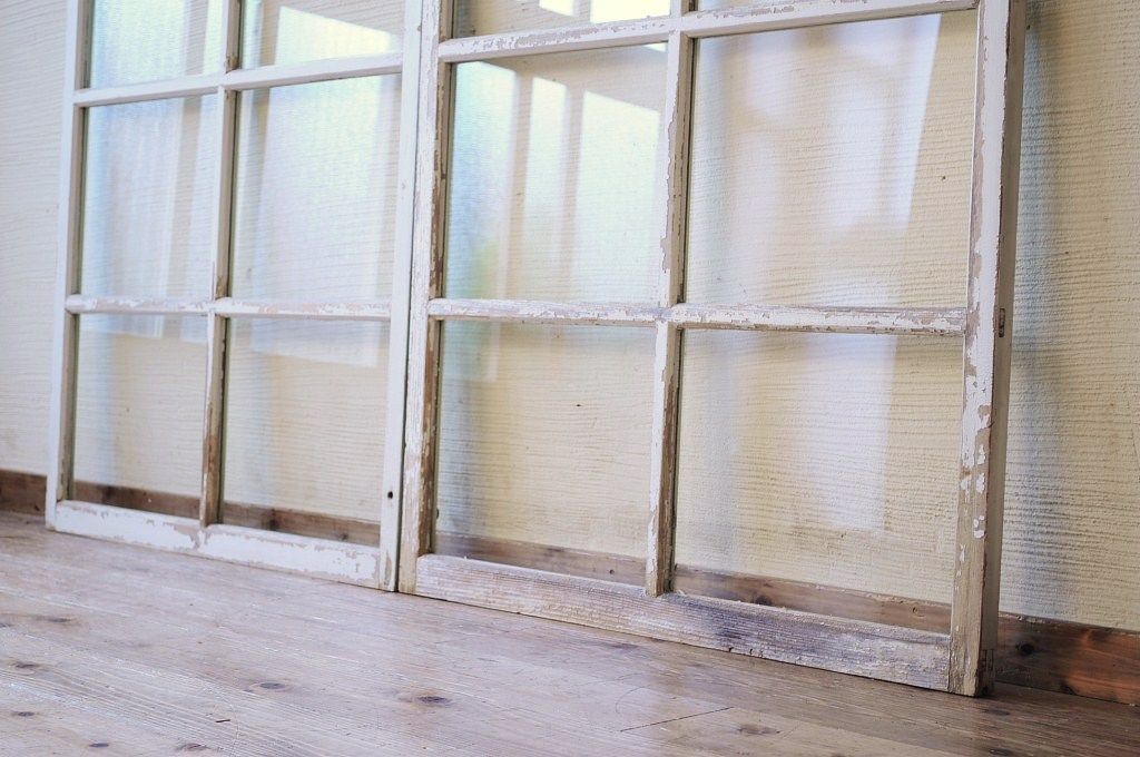レトロ　古い学校のペンキの剥げた引き戸2枚セット6(窓)