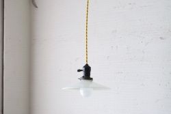 古いお家のシンプルな電笠2個セット8