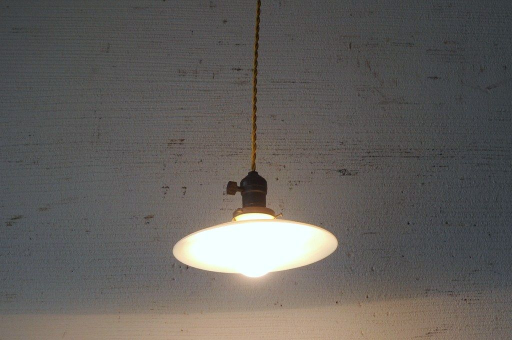 古いお家のシンプルな電笠2個セット8
