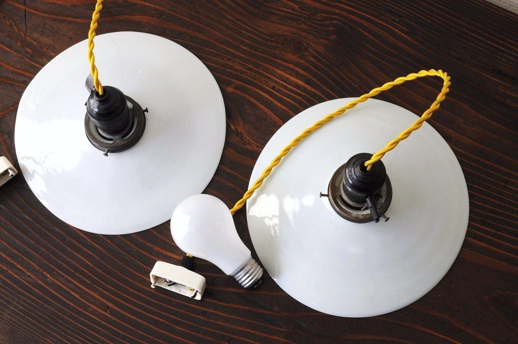 古いお家のシンプルな電笠2個セット8