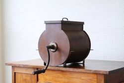 アンティーク雑貨　店内什器にぴったり!古い洋菓子店の銅板撹拌器(ミキサー)