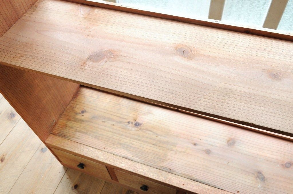 アンティーク家具　古い木味の引き出し付きL型飾り棚