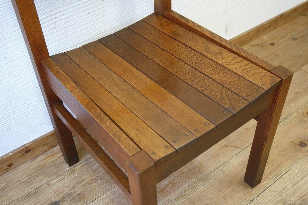 アンティーク家具　古いナラ材の木目が美しい椅子