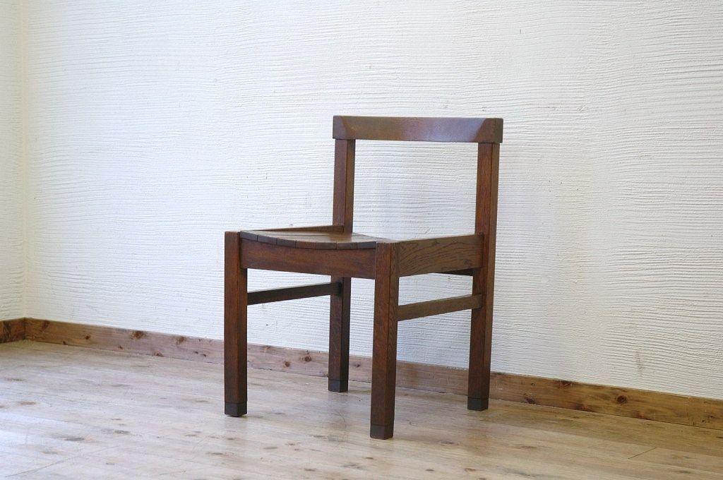 アンティーク家具　古いナラ材の重厚な椅子2