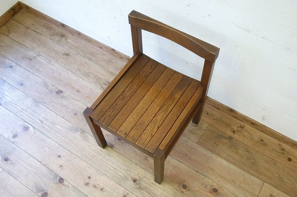 アンティーク家具　古いナラ材の重厚な椅子2