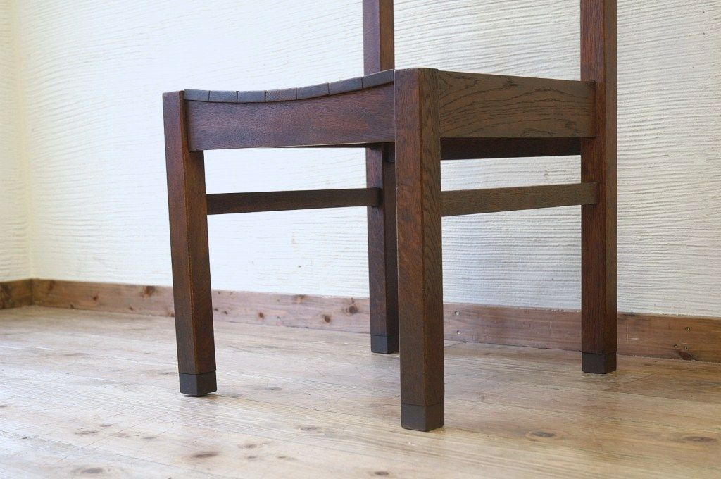 アンティーク家具　古いナラ材の重厚な椅子2
