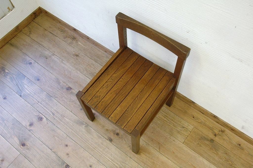 アンティーク家具　古いナラ材の重厚な椅子8