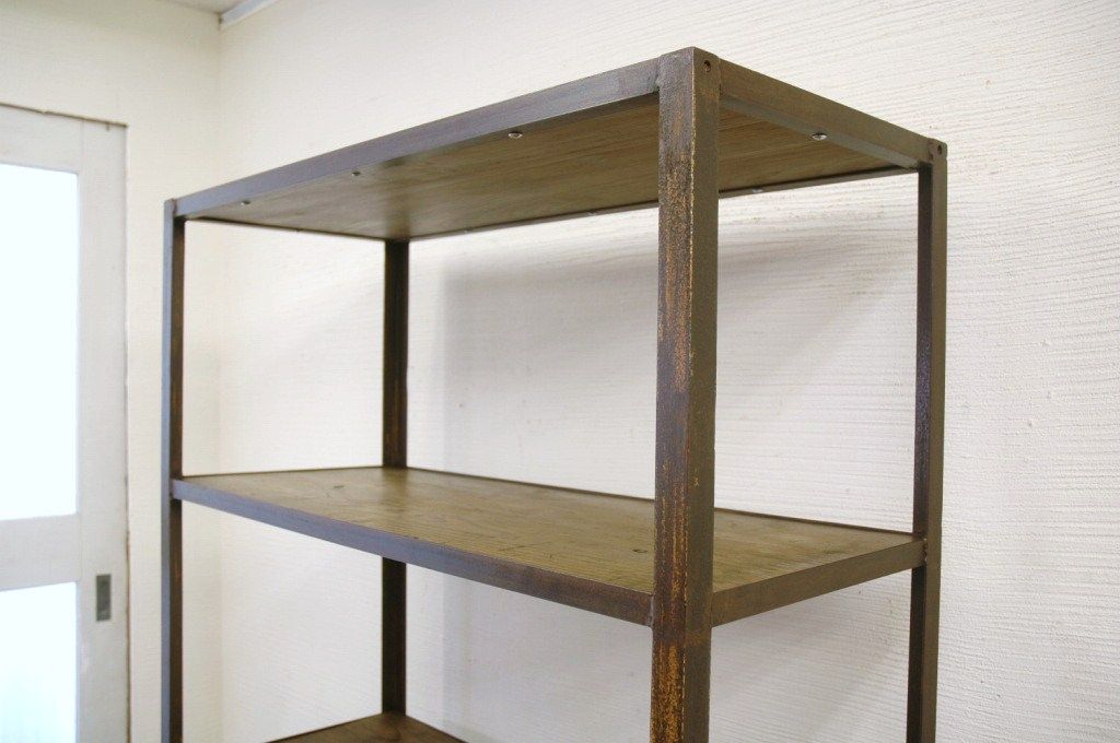 アンティーク家具　★重厚なアイアン陳列棚