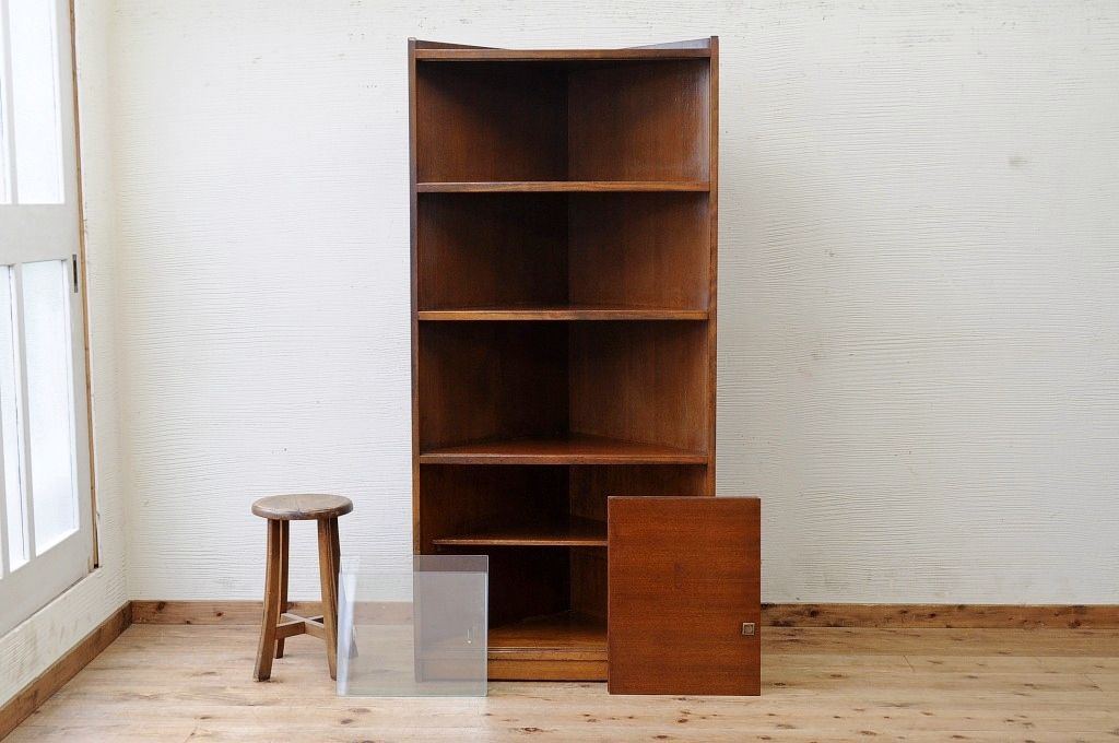レトロ家具　1960年代 レトロなコーナーキャビネット