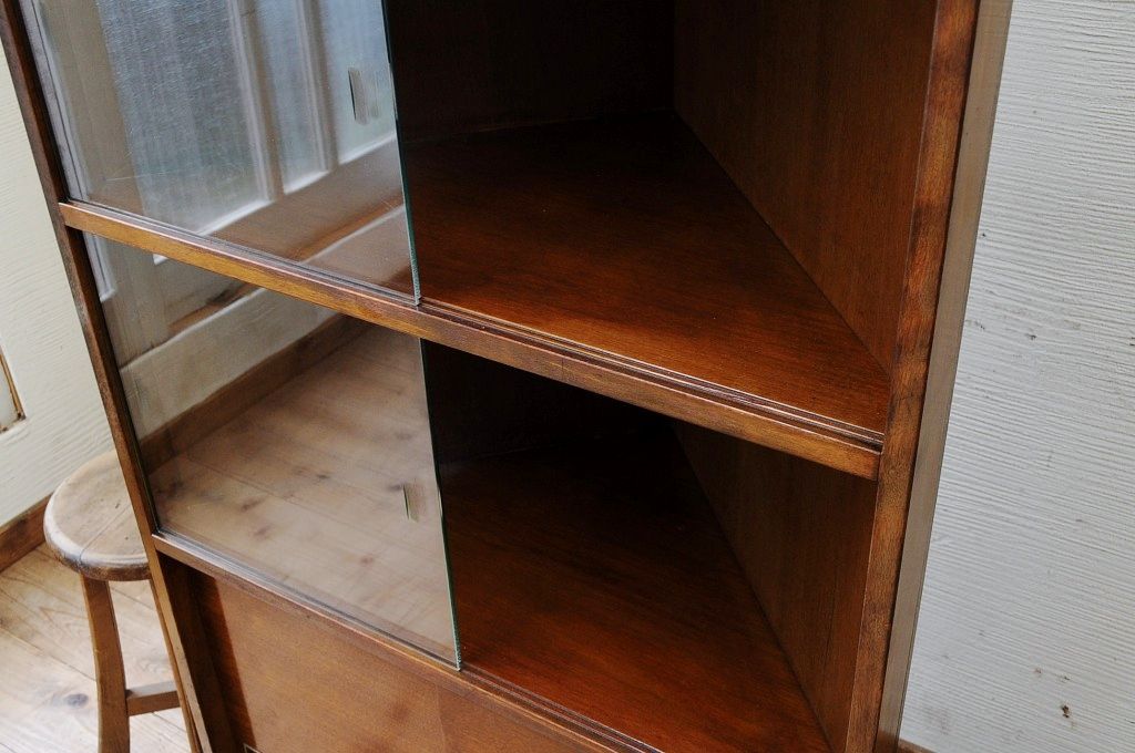 レトロ家具　1960年代 レトロなコーナーキャビネット