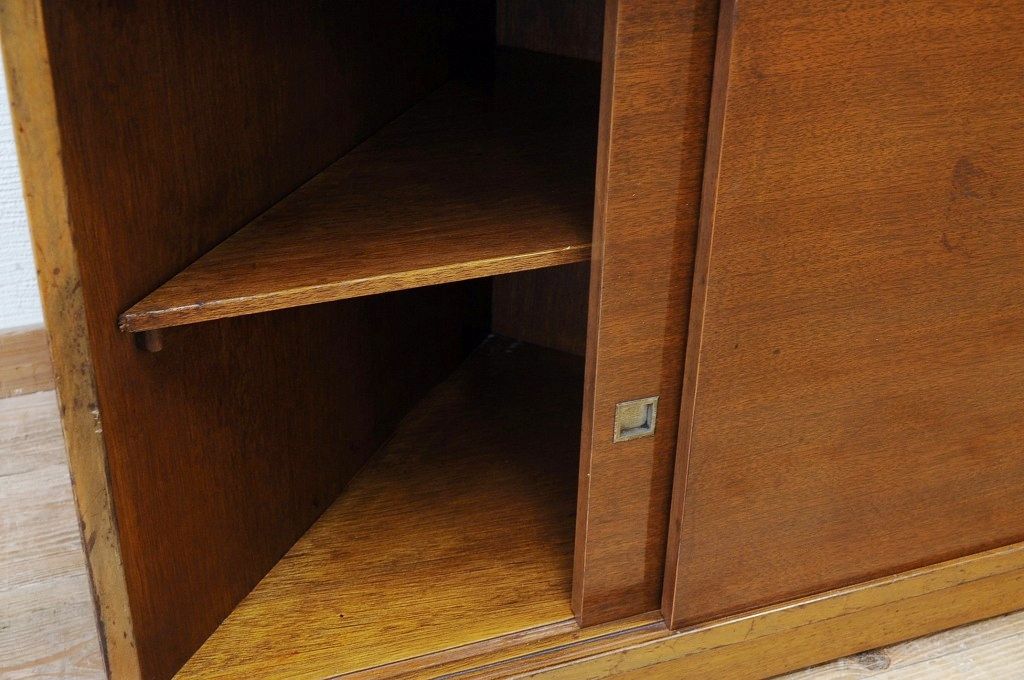 レトロ家具　1960年代 レトロなコーナーキャビネット