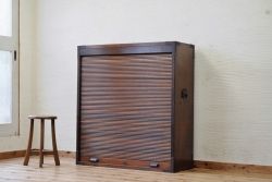 アンティーク家具　希少!古い質屋の頑丈なシャッター収納棚(蛇腹)