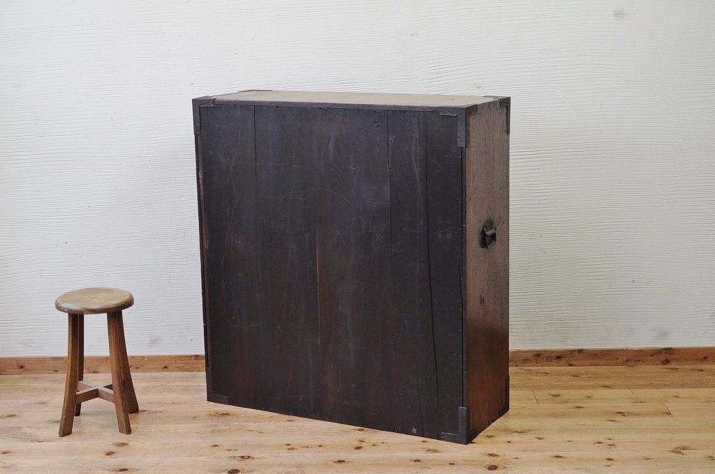アンティーク家具　希少!古い質屋の頑丈なシャッター収納棚(蛇腹)