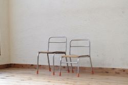 アンティーク家具　古い幼稚園の椅子2脚セット