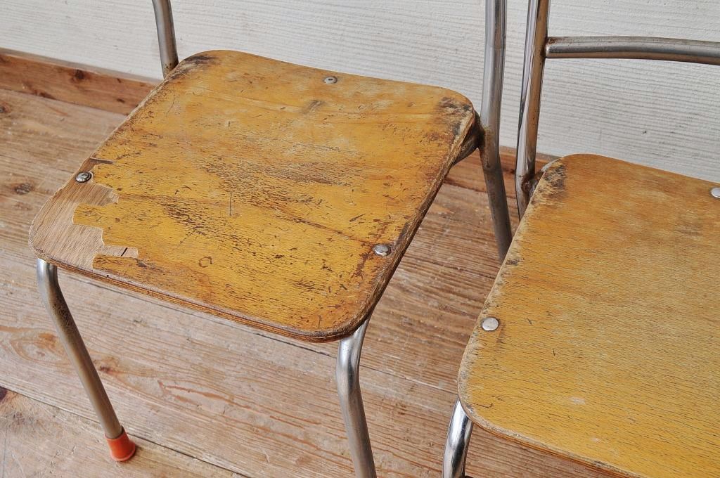 アンティーク家具　古い幼稚園の椅子2脚セット